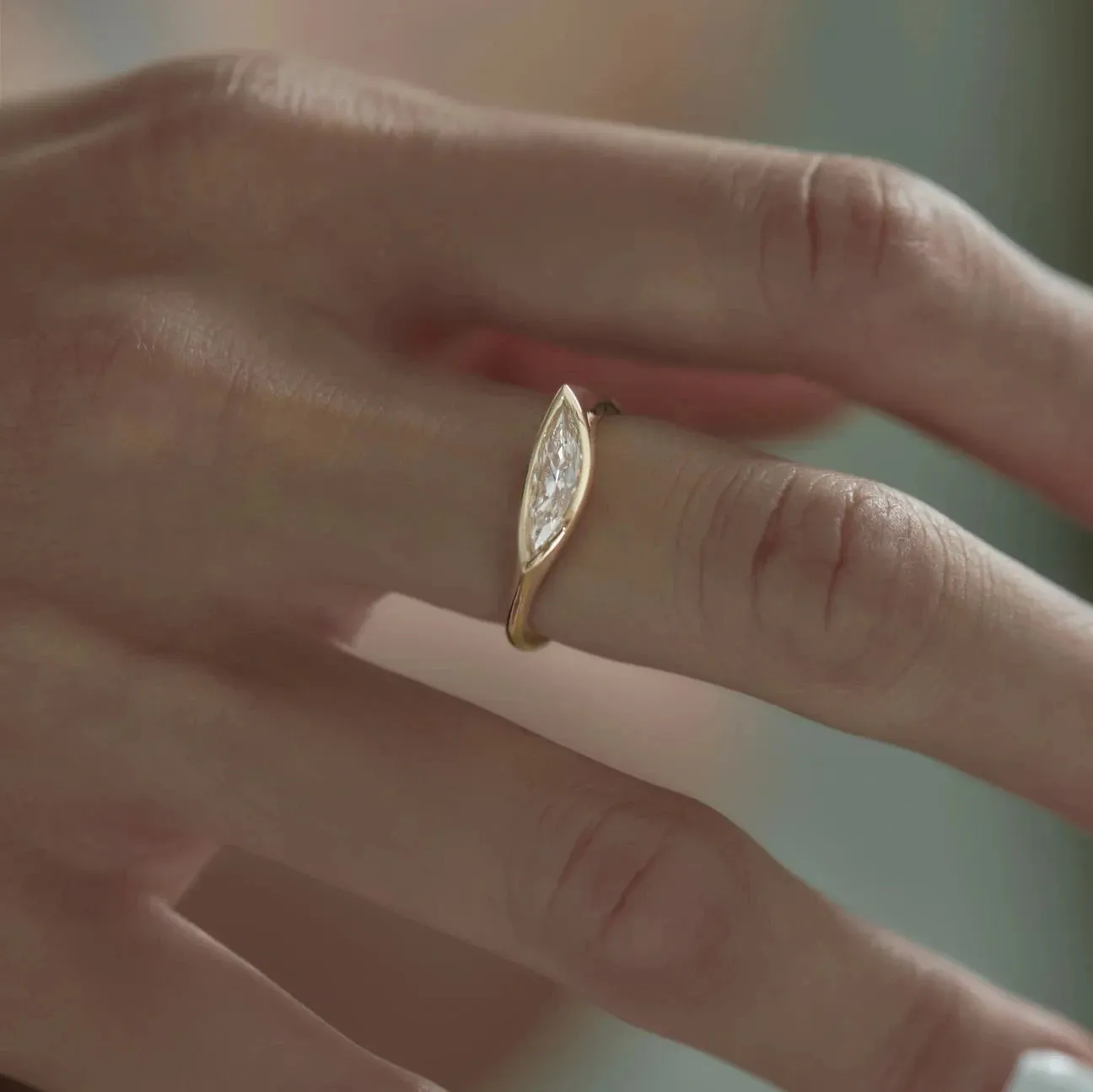 0.91 ct Neve Diamond Signet Ring