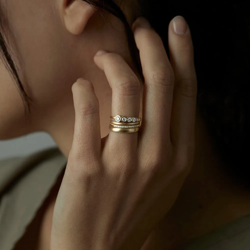 1.5mm Rough-Textured Square Band | R7401