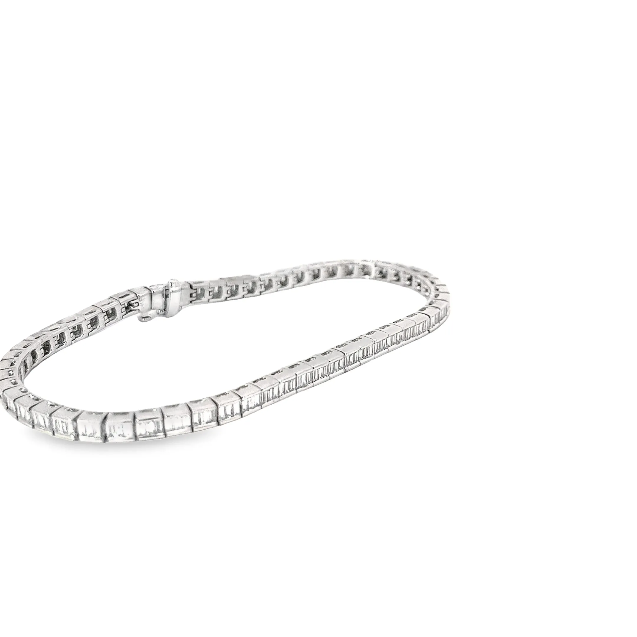 18K WHITE GOLD 3.31CT EVS1 BAGUETTE DIAMOND TENNIS BRACELET