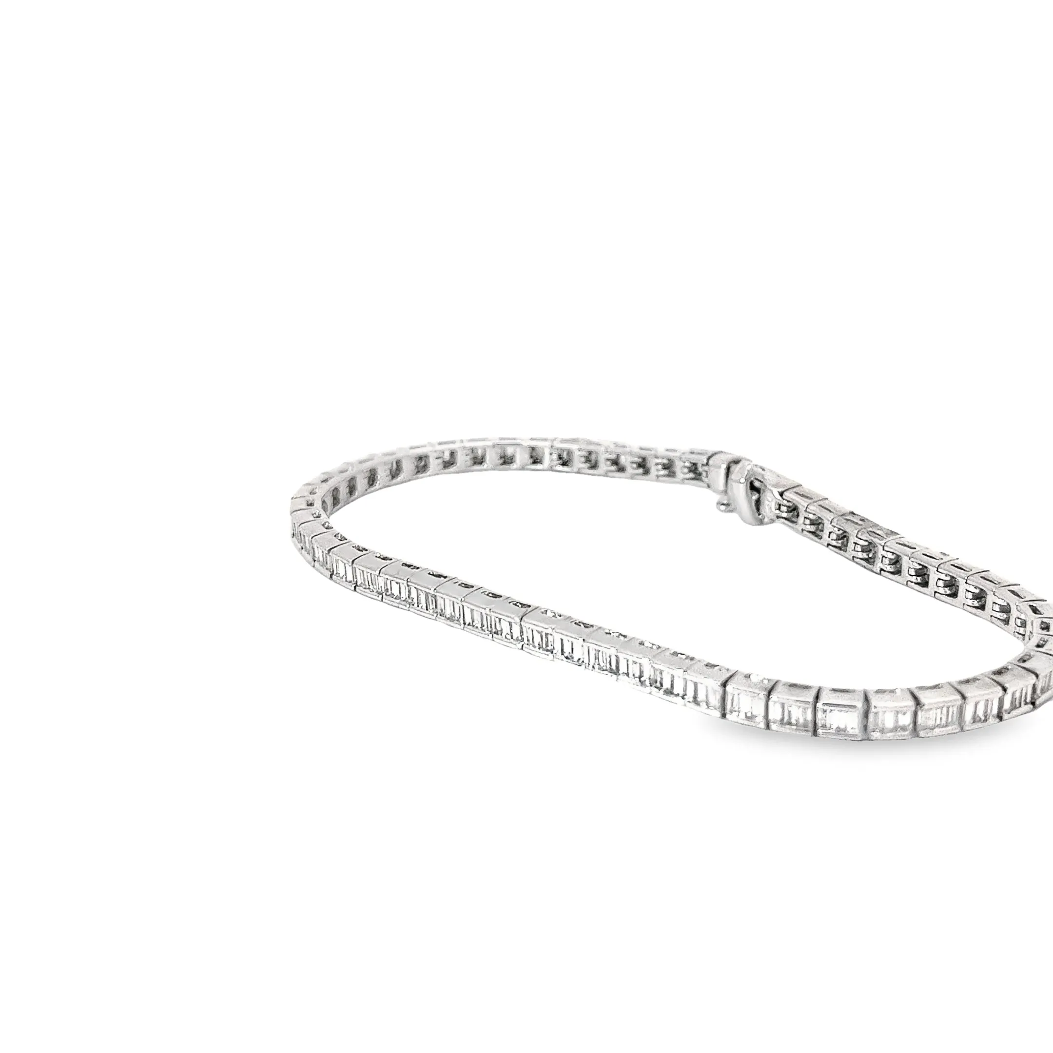 18K WHITE GOLD 3.31CT EVS1 BAGUETTE DIAMOND TENNIS BRACELET