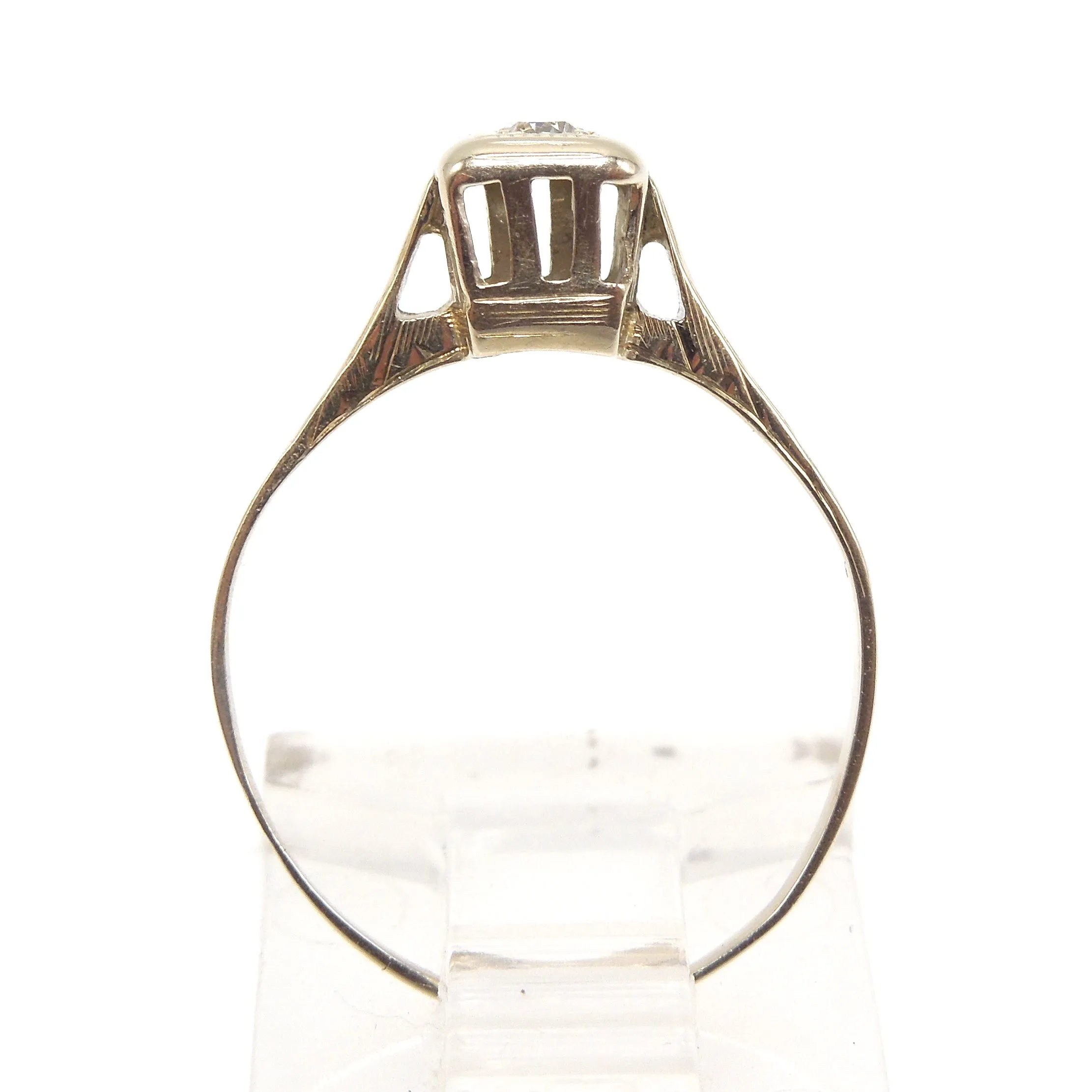 18K Yellow Gold Deco Diamond Ring