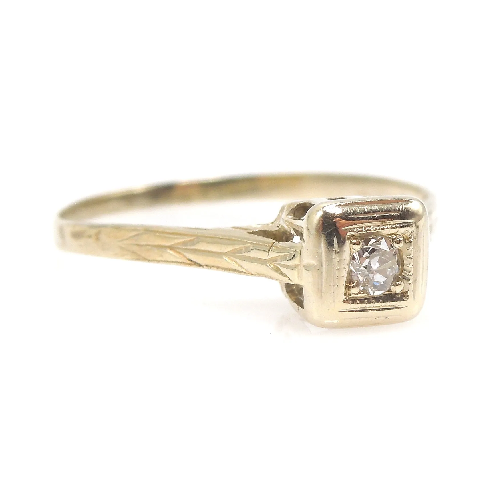 18K Yellow Gold Deco Diamond Ring