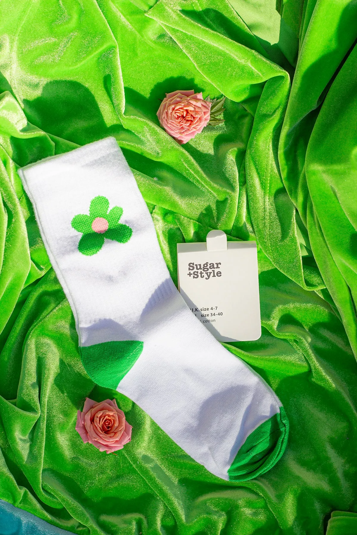 Bright Single Cartoon Flower Motif Socks