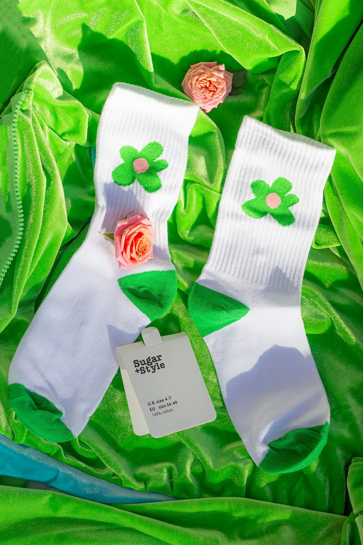 Bright Single Cartoon Flower Motif Socks