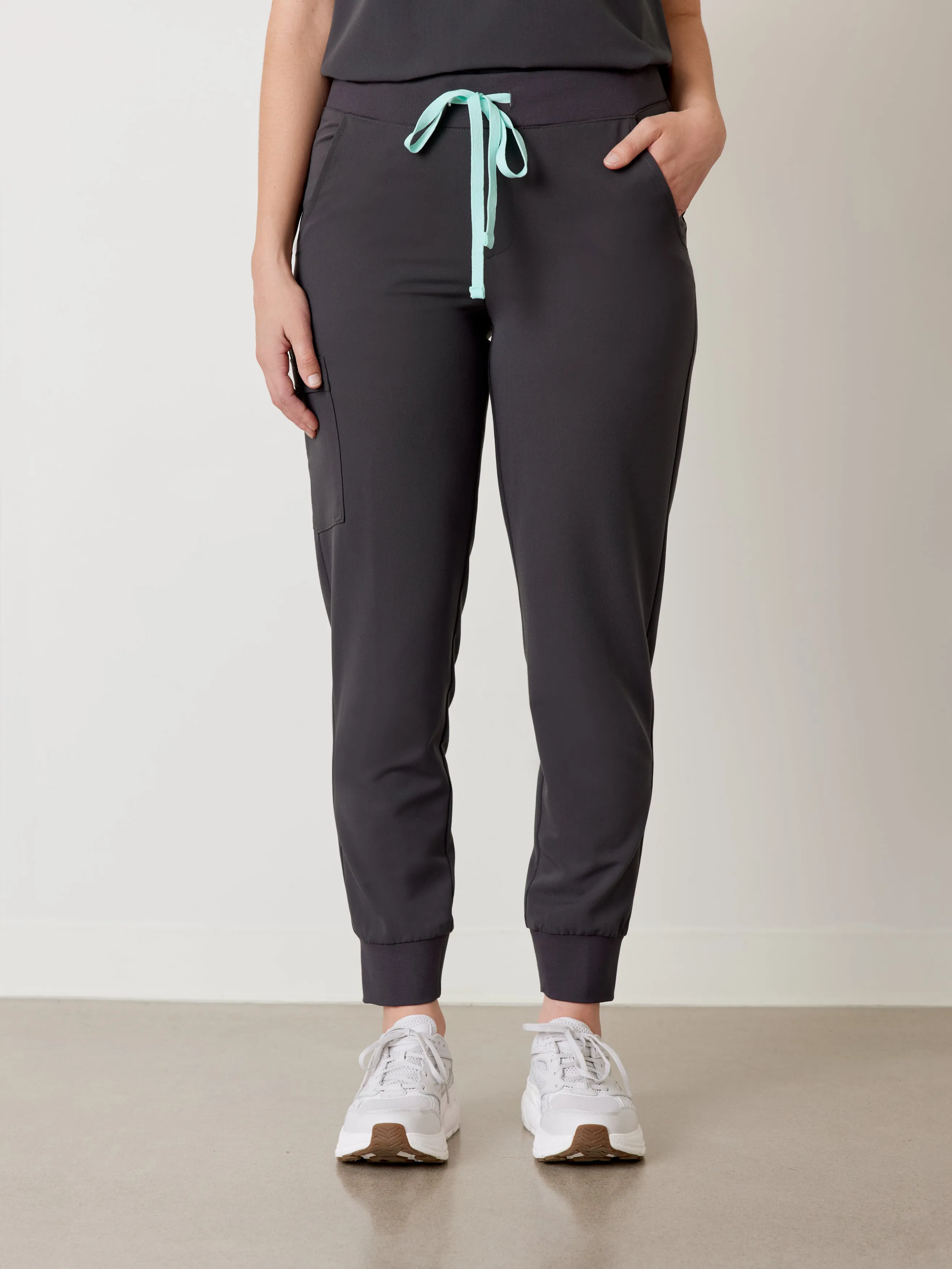 DEMI RE-GARDE™ - CHARBON - Jogger Scrub Pants - SILVADUR™||DEMI RE-GARDE™ - CHARBON - Pantalon Jogger - SILVADUR™
