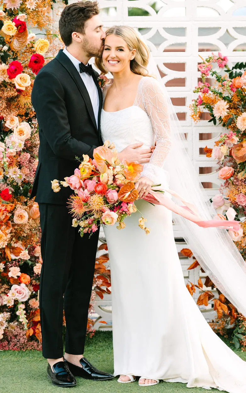 Mermaid Satin Simple Wedding Dress With Square Neckline And Long Sleeve-716572