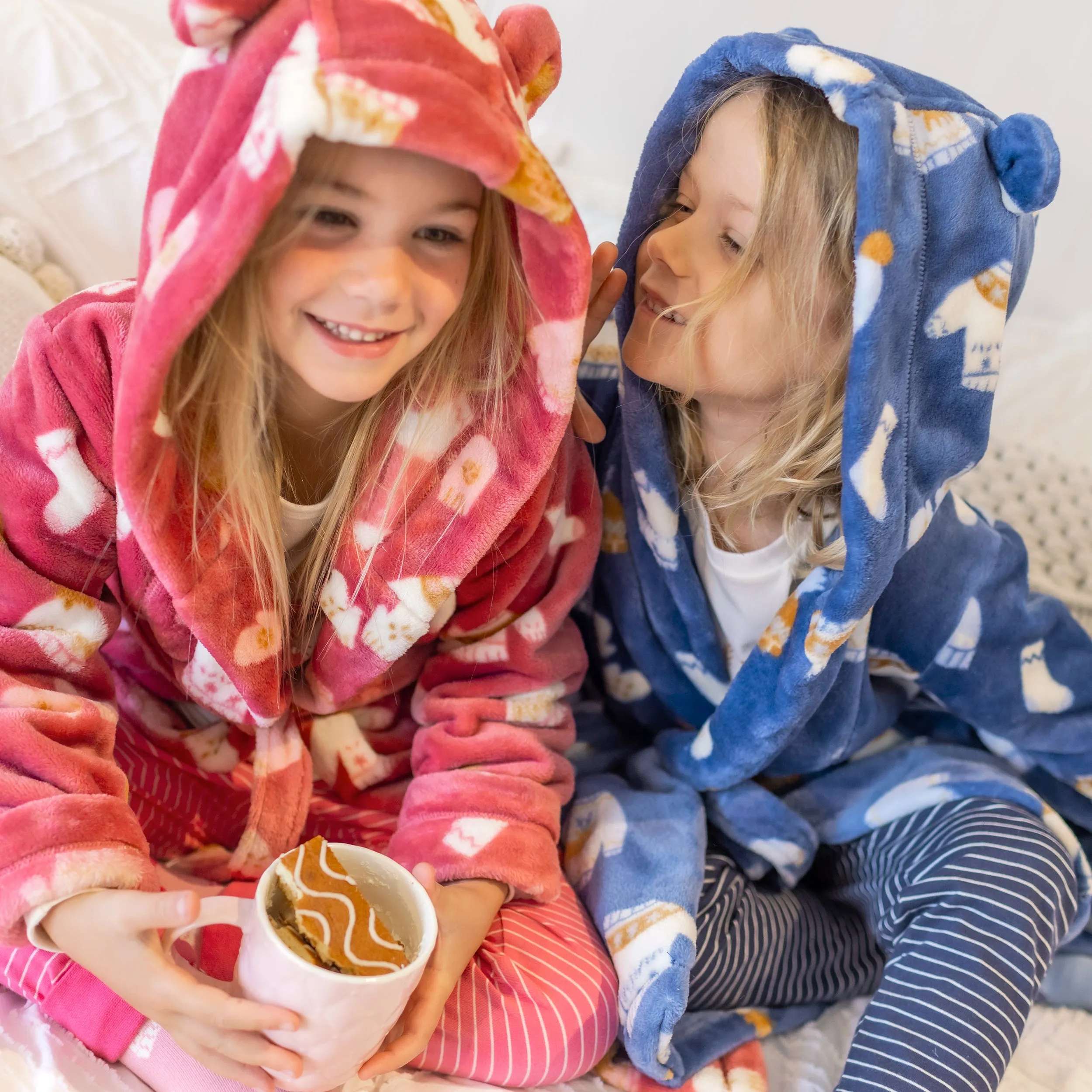 Robe de chambre rose à motif automnal en peluche, enfant || Pink dressing gown with autumnal all over print in plush, child