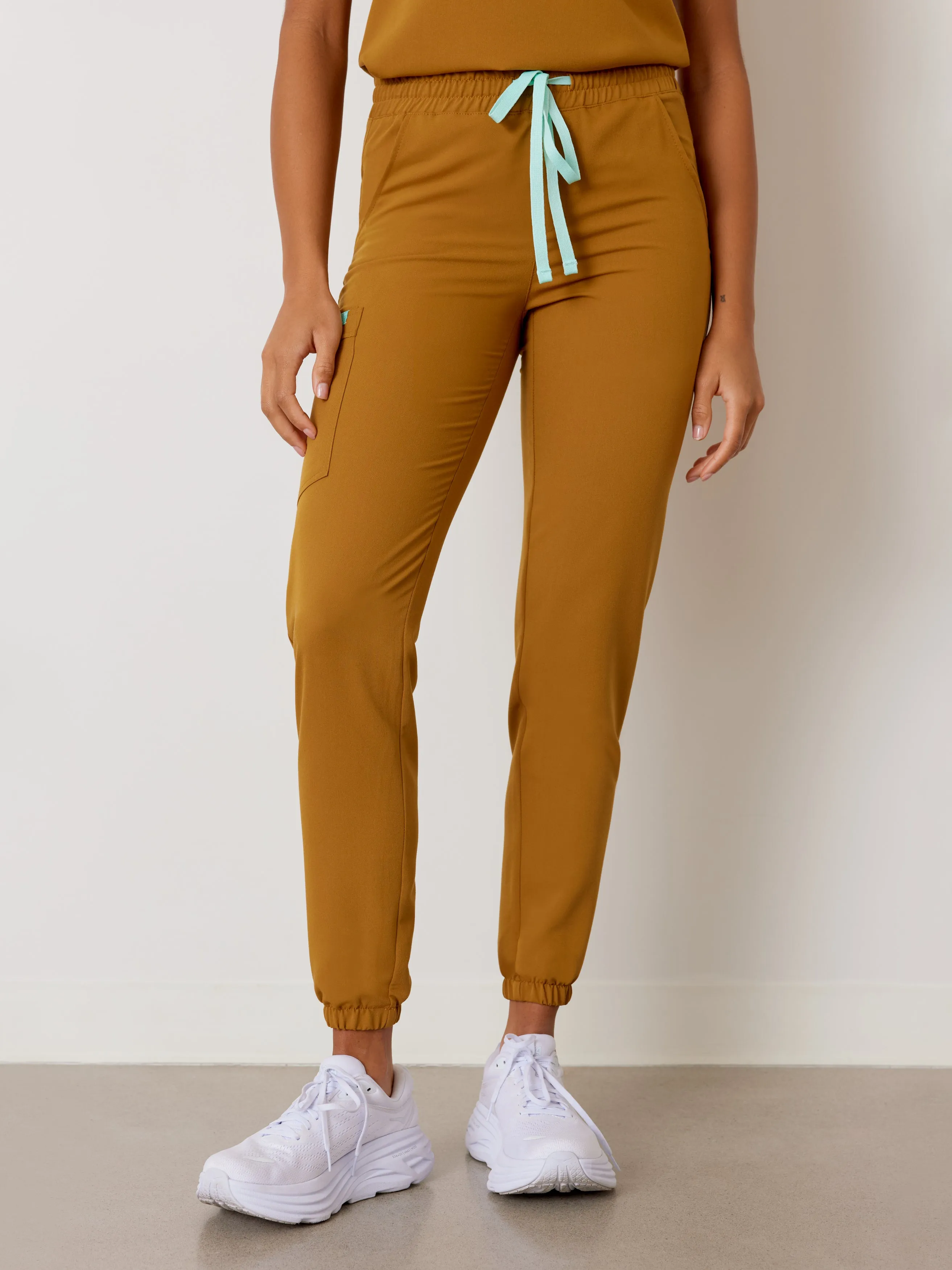 ROSIE RE-GARDE™ - BRONZE - Jogger Scrub Pants - SILVADUR™||ROSIE RE-GARDE™ - BRONZE - Pantalon Jogger - SILVADUR™