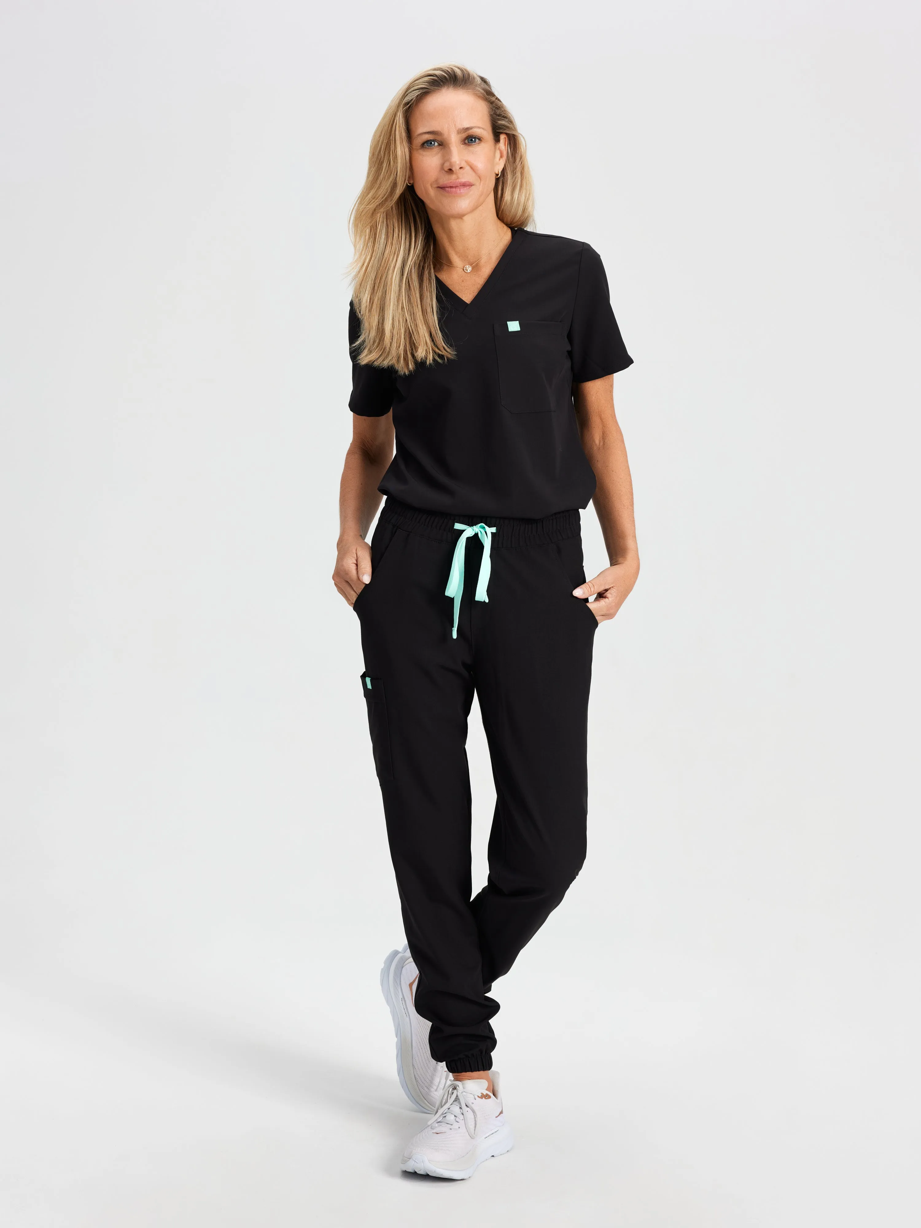 ROSIE RE-GARDE™ - NOIR - Jogger Scrub Pants - SILVADUR™||ROSIE RE-GARDE™ - NOIR - Pantalon Jogger - SILVADUR™