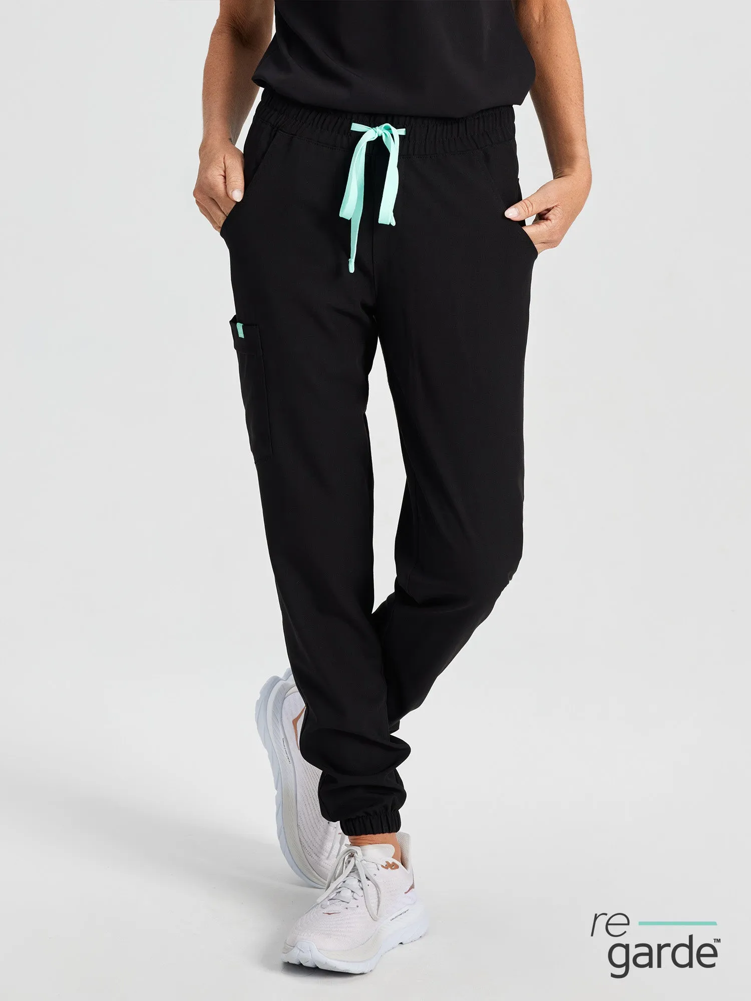 ROSIE RE-GARDE™ - NOIR - Jogger Scrub Pants - SILVADUR™||ROSIE RE-GARDE™ - NOIR - Pantalon Jogger - SILVADUR™