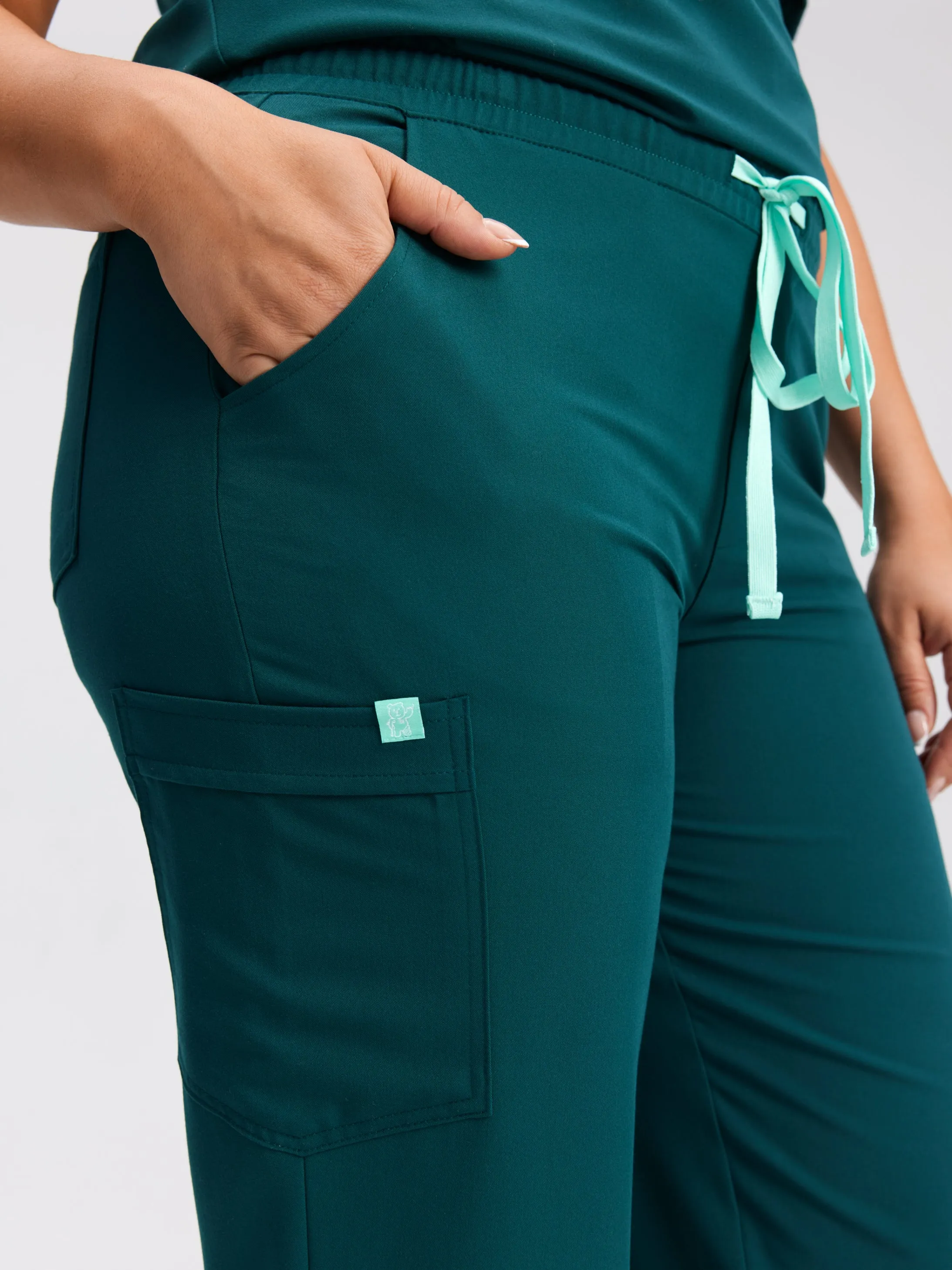 ROSIE RE-GARDE™ - SARCELLE - Jogger Scrub Pants - SILVADUR™||ROSIE RE-GARDE™ - SARCELLE - Pantalon Jogger - SILVADUR™