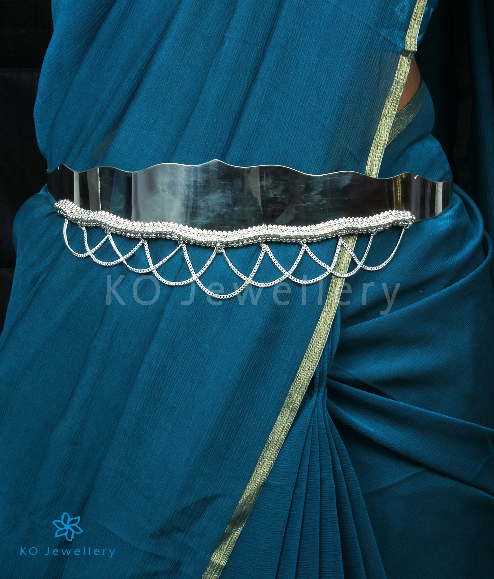 The Prahara Silver Oddiyanam Waist belt (Plain/Bright Silver)