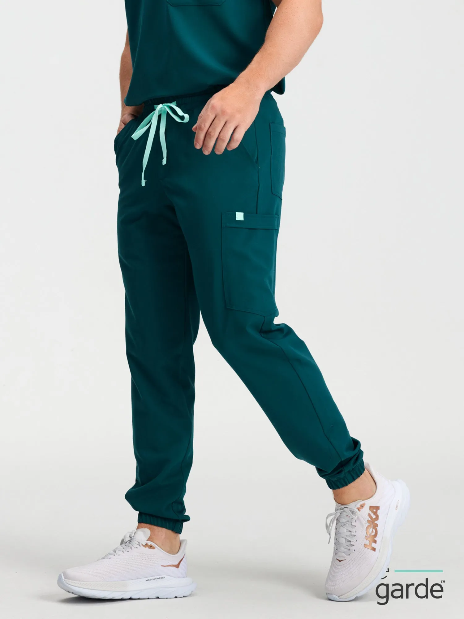 WILLIAM RE-GARDE™ - SARCELLE - Men's Jogger Pants - SILVADUR™||WILLIAM RE-GARDE™ - SARCELLE - Pantalon Jogger - SILVADUR™