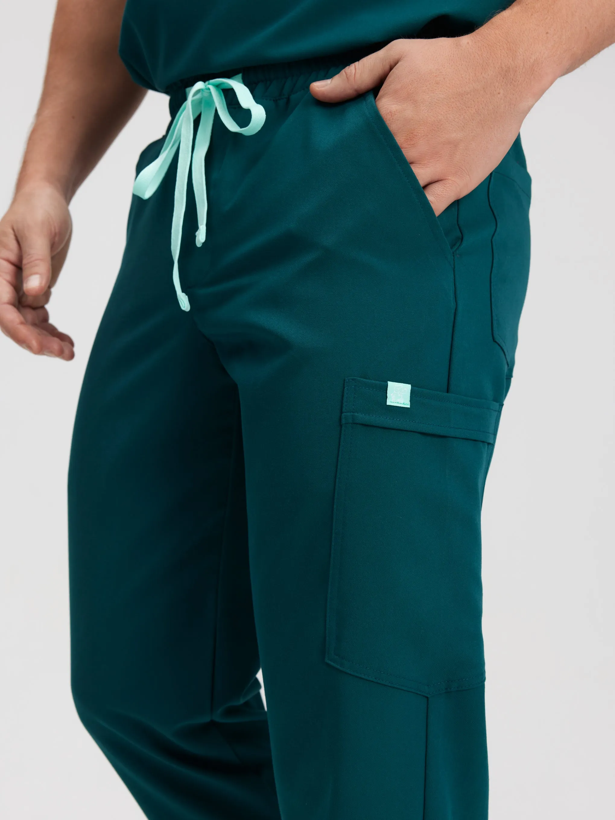 WILLIAM RE-GARDE™ - SARCELLE - Men's Jogger Pants - SILVADUR™||WILLIAM RE-GARDE™ - SARCELLE - Pantalon Jogger - SILVADUR™